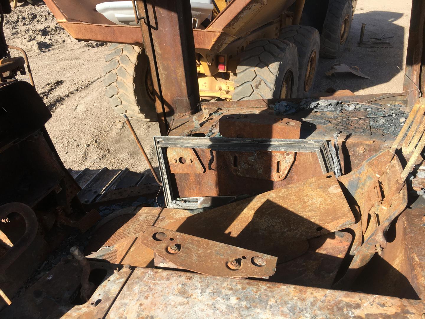 ./imagenes/INVOICE/2019/16237/BULLDOZER JOHN DEERE_750K (16).JPG